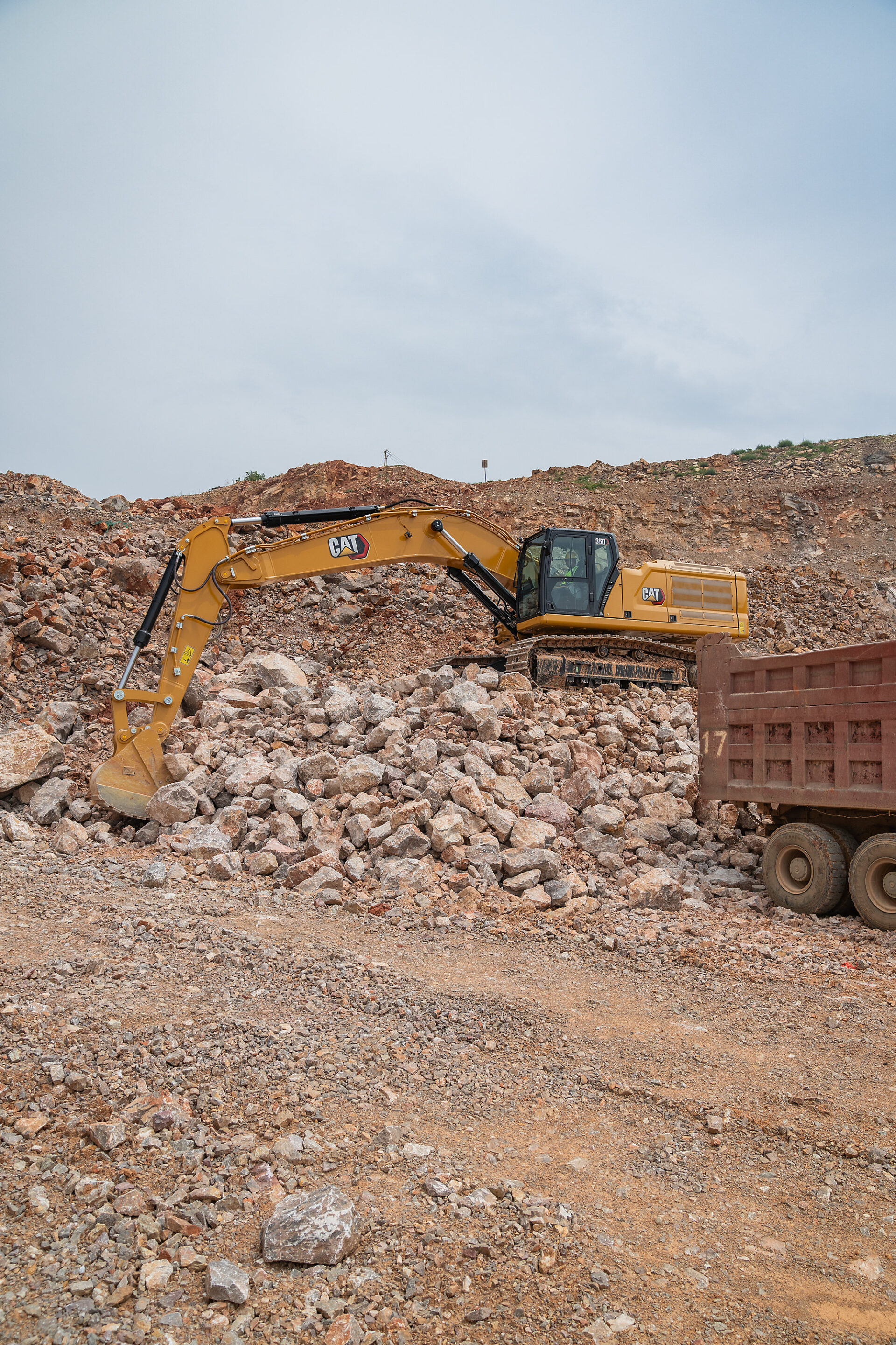 Caterpillar Launch New Cat Excavator More Class Leading