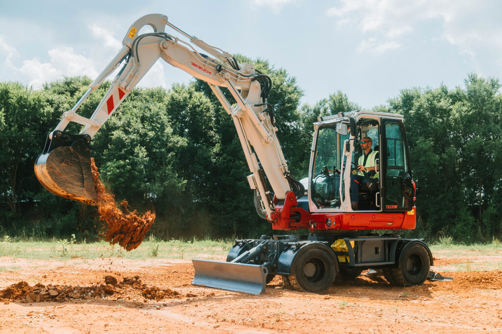 Takeuchi Launches New 7-Tonne Wheeled Excavator