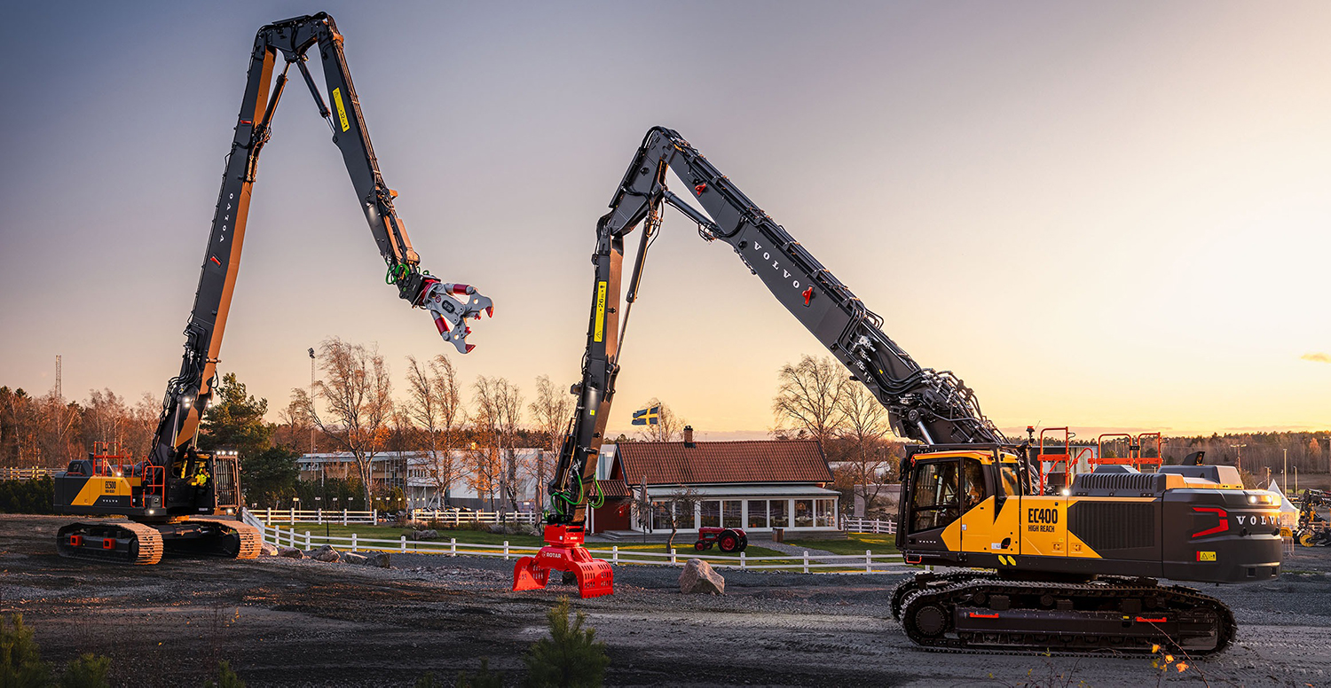 Volvo CE Introduces the New EC400 and EC500 High Reach Excavators